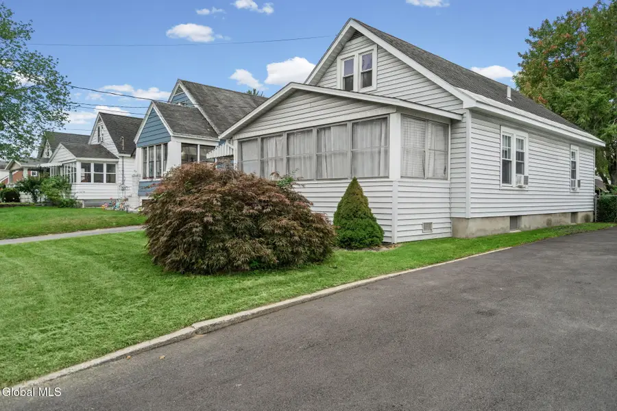 3025 Edgewood Avenue, Rotterdam, NY 12306 - #3