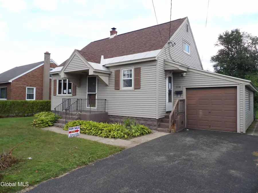 3236 Harold Street, Rotterdam, NY 12306 - #2