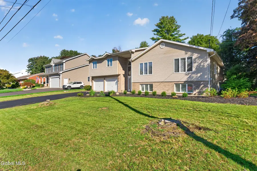 15 White Birch Court, Rotterdam, NY 12306 - #2