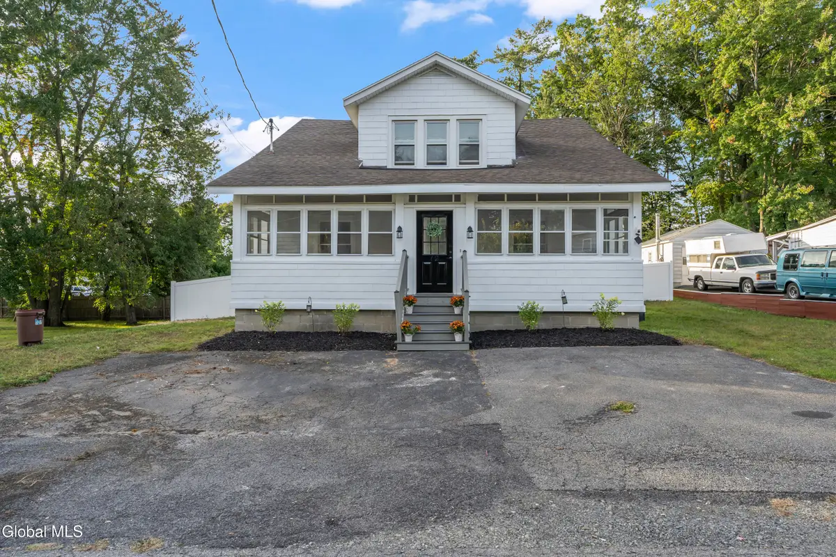12 Poplar Street, Colonie, NY 12205 - #1