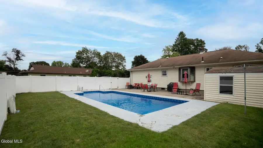 18 Marville Drive, Loudonville, NY 12211 - #3