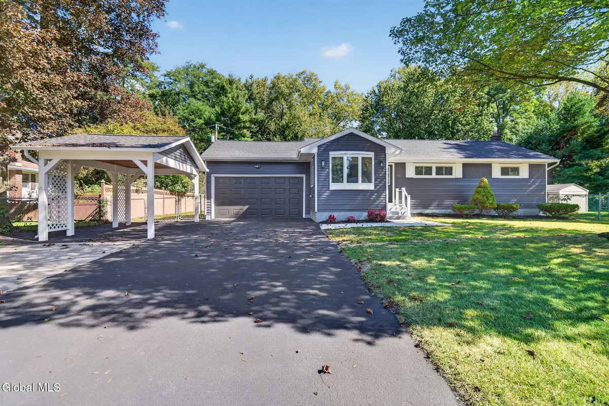31 Frantone Lane, Loudonville, NY 12211 - #1