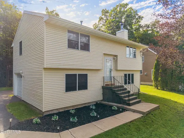 4040 River Road, Niskayuna, NY 12309