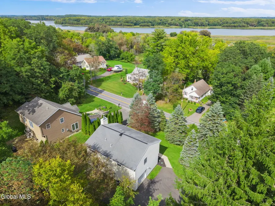 4040 River Road, Niskayuna, NY 12309 - #2