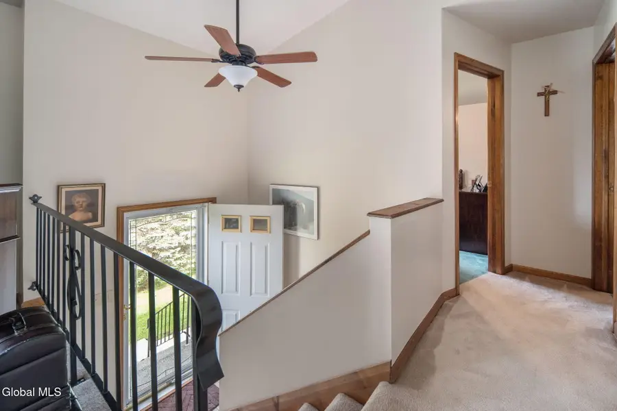 4040 River Road, Niskayuna, NY 12309 - #3
