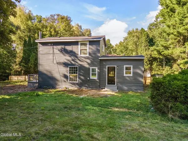 29 Williams Street, North Greenbush, NY 12198
