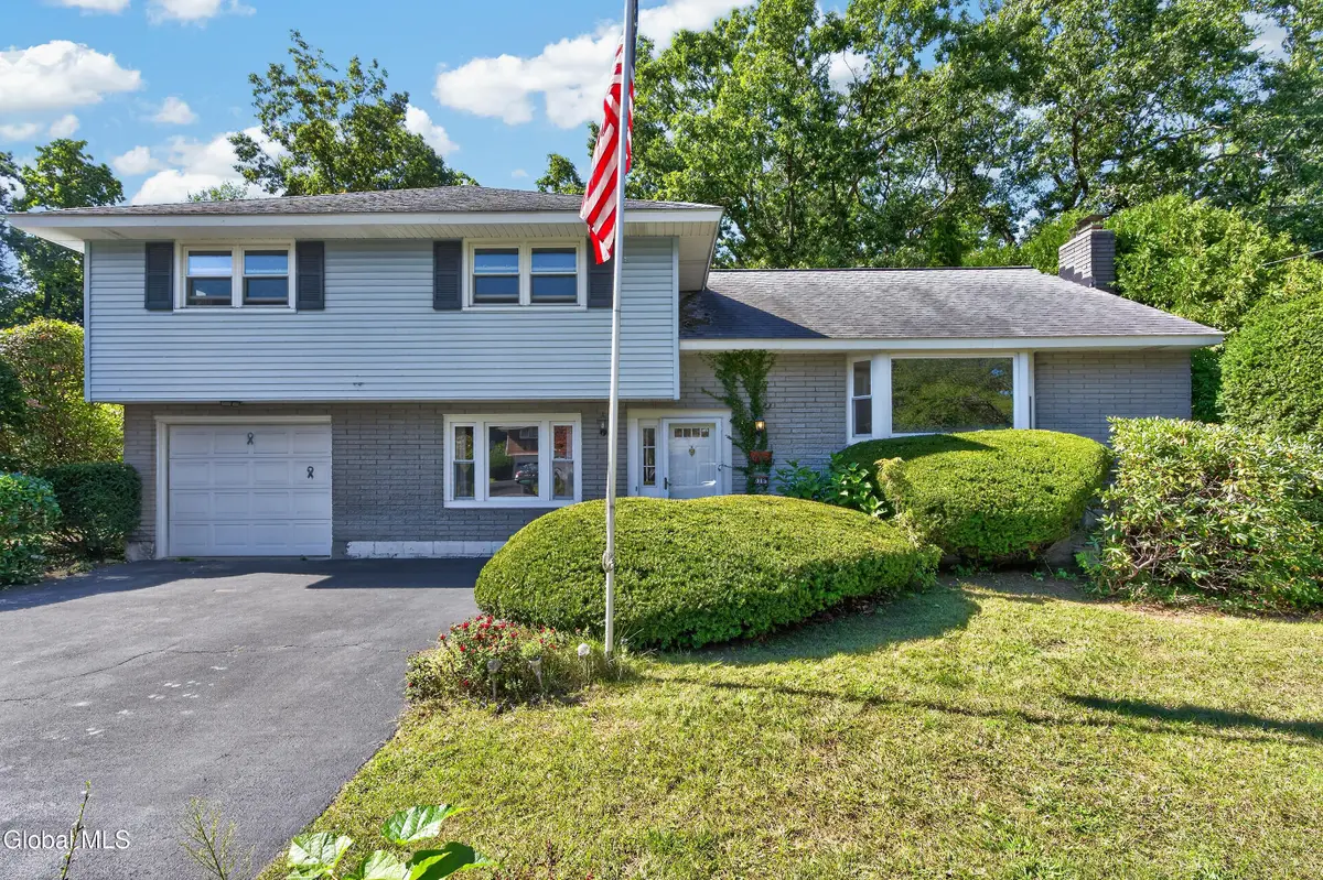 618 Via Ponderosa, Schenectady, NY 12303 - #1