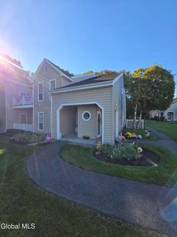 1811 Hampton Place Boulevard, Troy, NY 12180