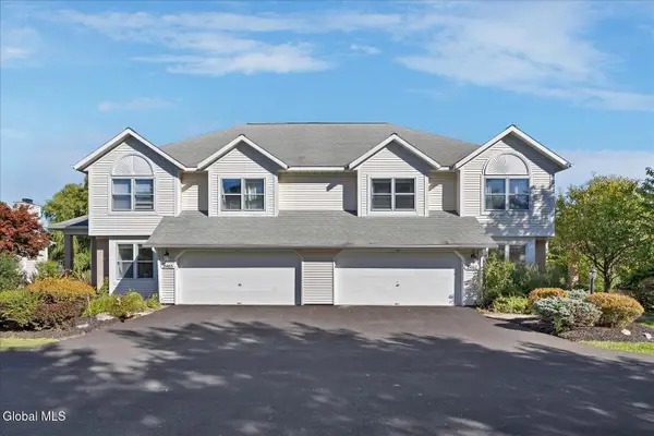 2467 Nott St E, Niskayuna, NY 12309