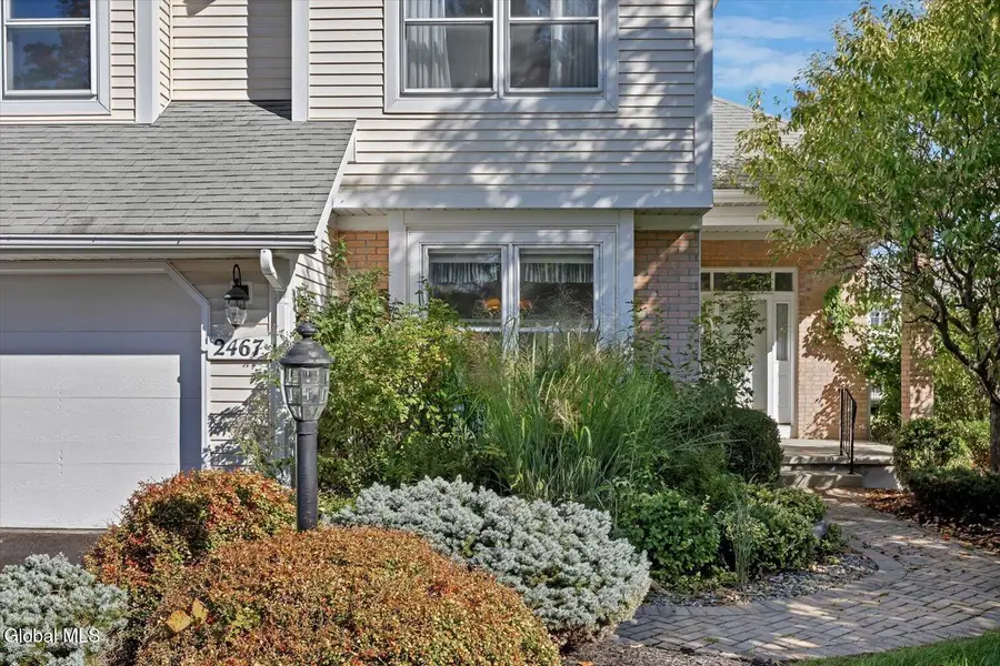 2467 Nott St E, Niskayuna, NY 12309 - #2