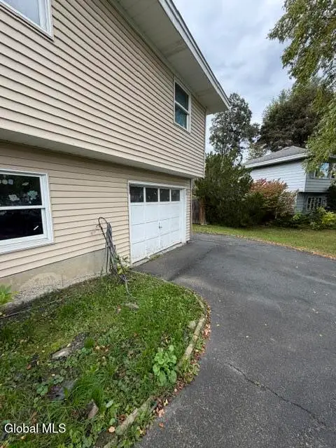 8 Gloria Drive, Latham, NY 12110 - #3