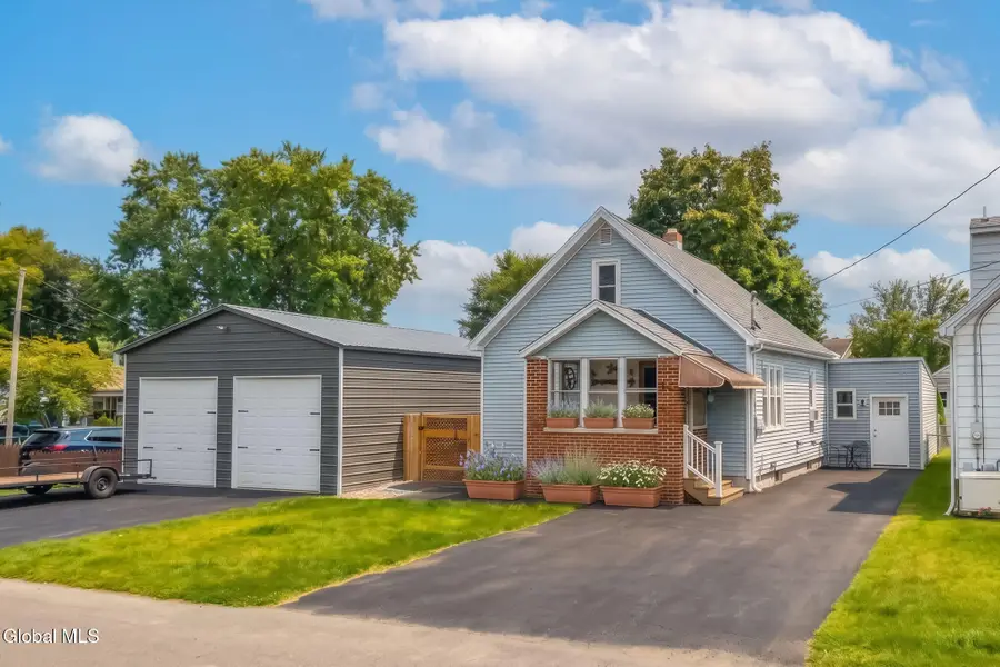 365 Kenmore Avenue, Rotterdam, NY 12306 - #3