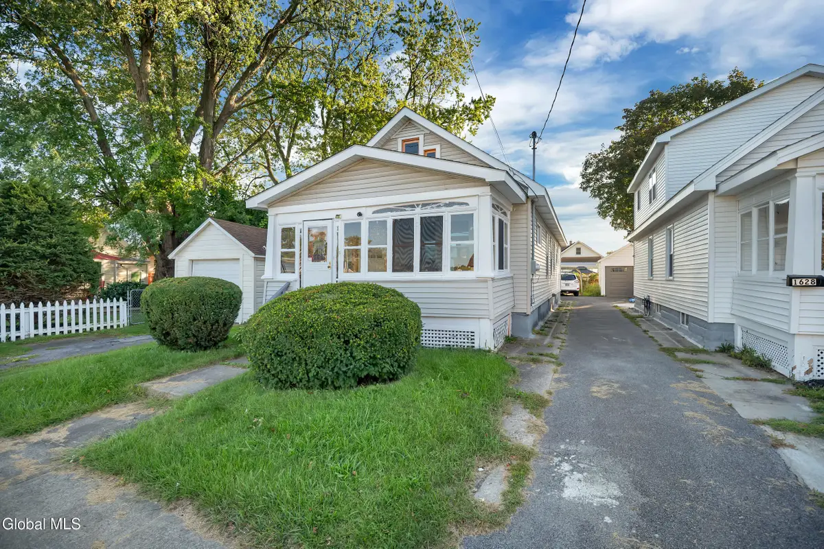 1632 Hawthorne Street, Schenectady, NY 12303 - #1