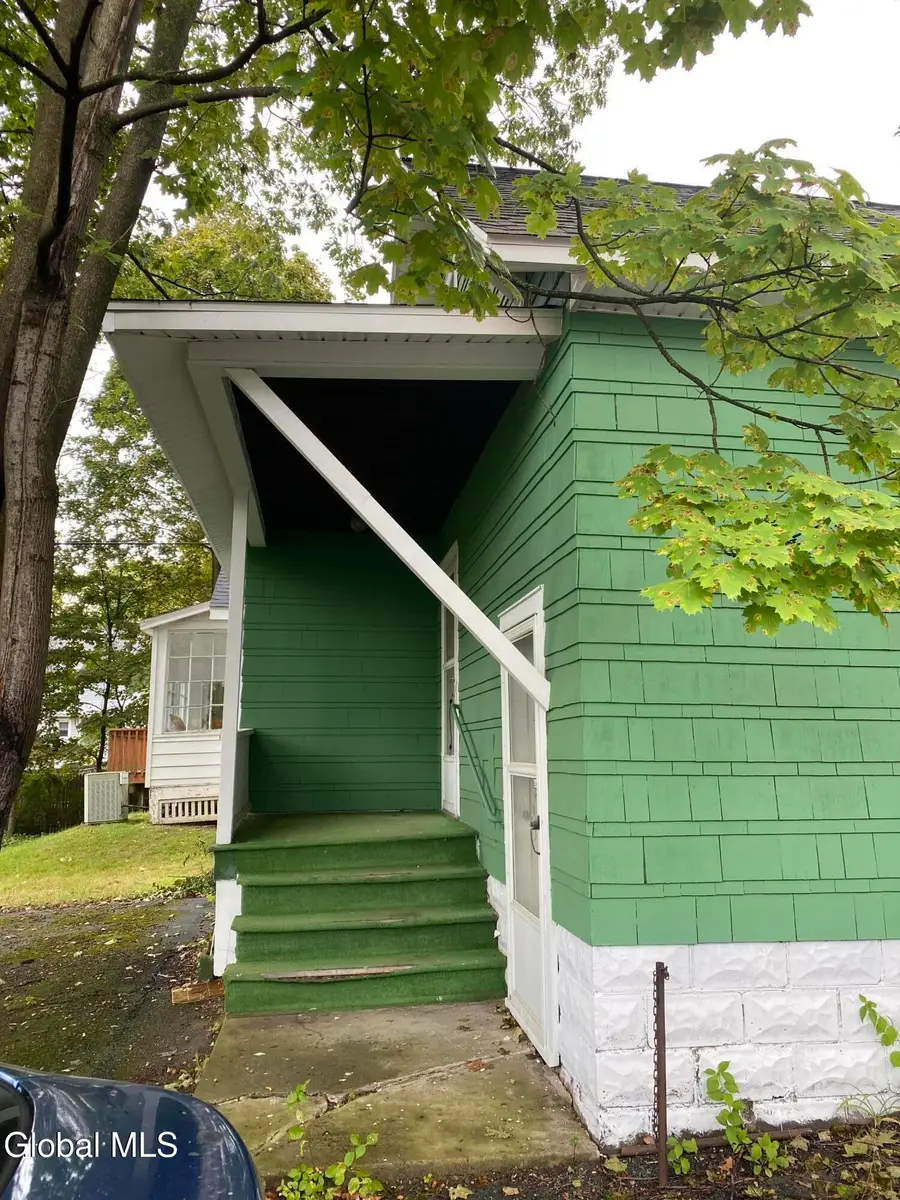 2103 Plum Street, Niskayuna, NY 12309 - #3