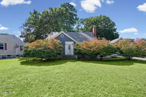 8 Knickerbocker Road, Scotia, NY 12302