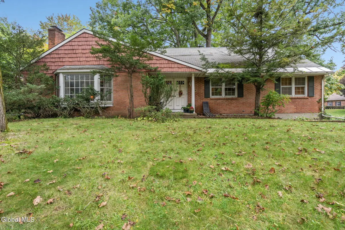 1935 Heritage Road, Niskayuna, NY 12309 - #1
