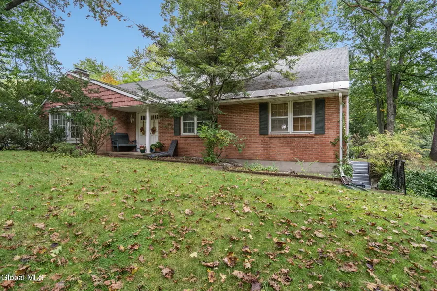 1935 Heritage Road, Niskayuna, NY 12309 - #2