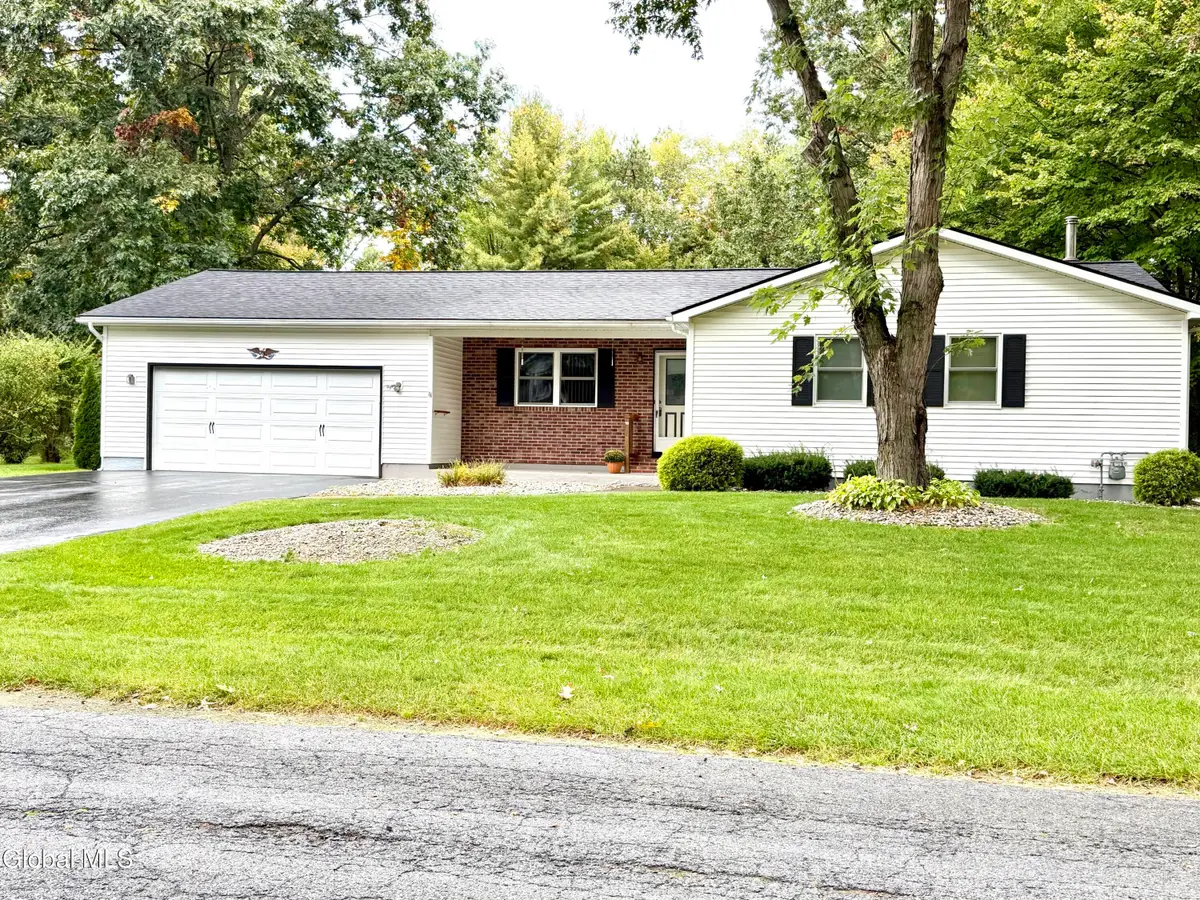 10 Pheasant Walk, Queensbury, NY 12804 - #1