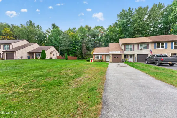 17 Whispering Pines Road, Wilton, NY 12831