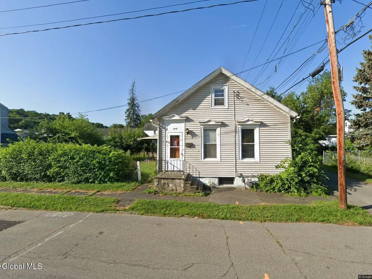 30 122nd Street, Troy, NY 12182 - #1