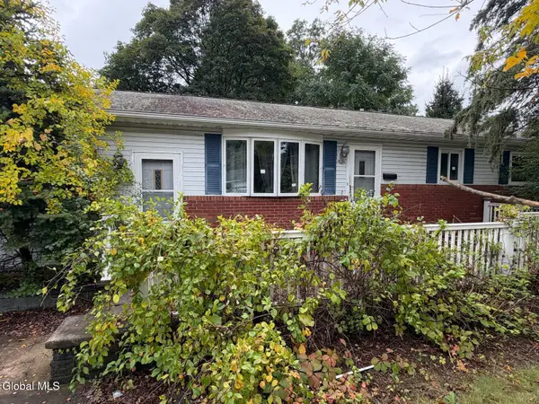 1282 Princetown Road, Schenectady, NY 12306