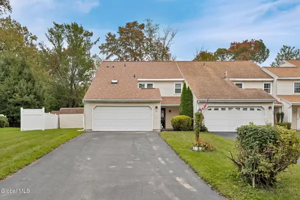 43 Grant Hill Court, Clifton Park, NY 12065