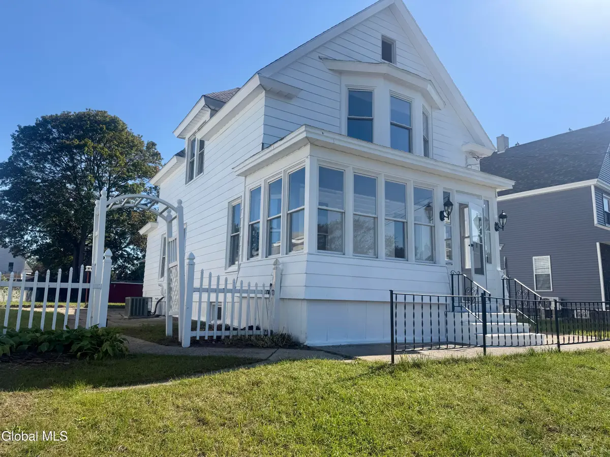 2734 Broadway, Rotterdam, NY 12306 - #1