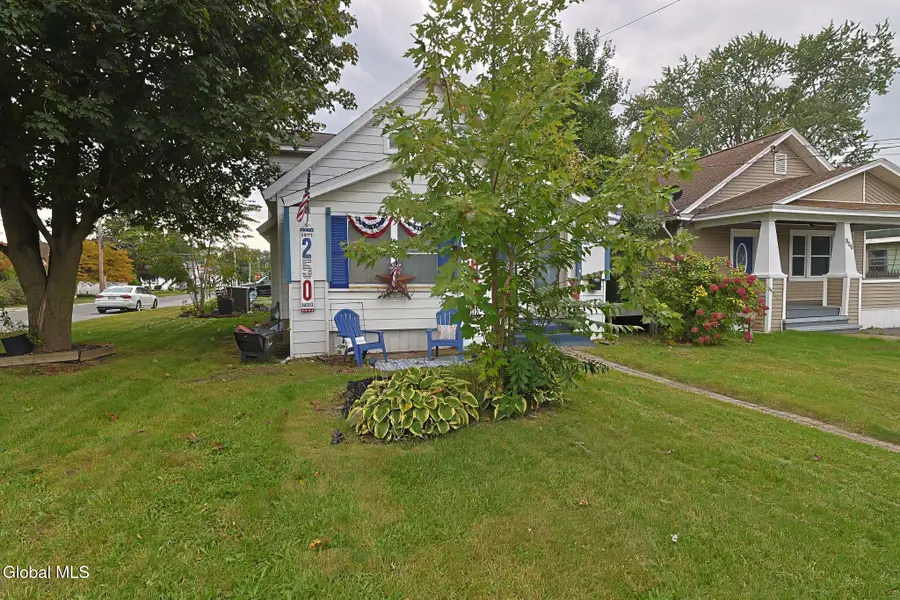 902 Altamont Avenue, Schenectady, NY 12303 - #3