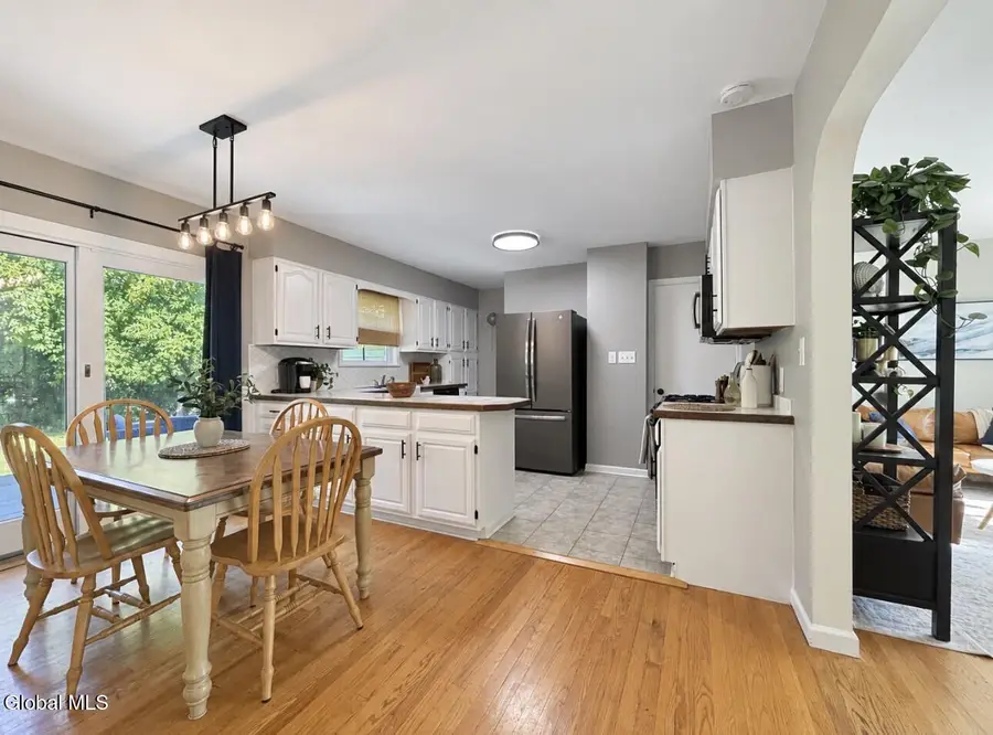 6 Vernon Boulevard, Schenectady, NY 12302 - #3