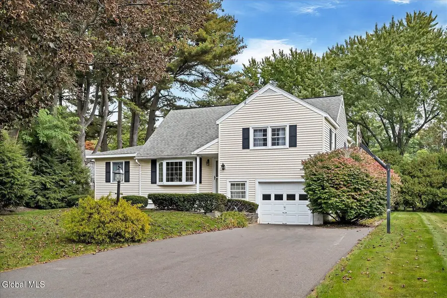 2 Patten Drive, Loudonville, NY 12211 - #3