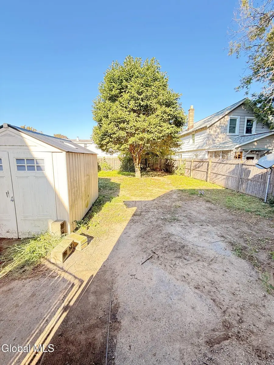 2513 Barton Avenue, Rotterdam, NY 12306 - #2