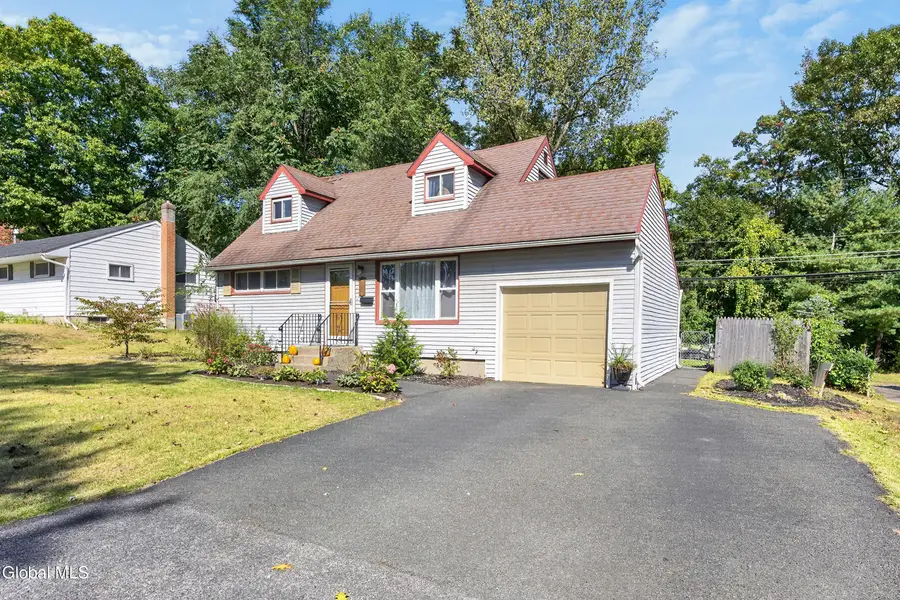 15 Bridle Path, Colonie, NY 12205 - #2