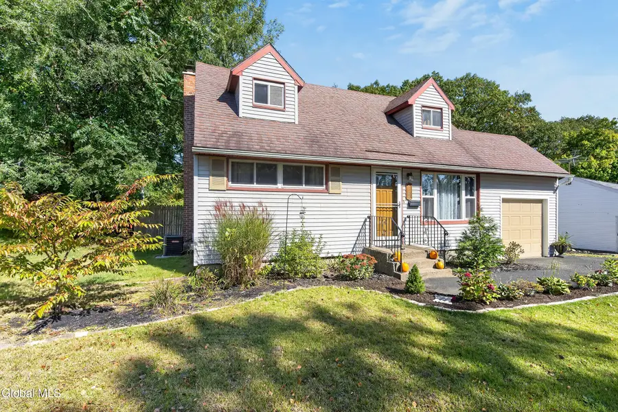 15 Bridle Path, Colonie, NY 12205 - #3