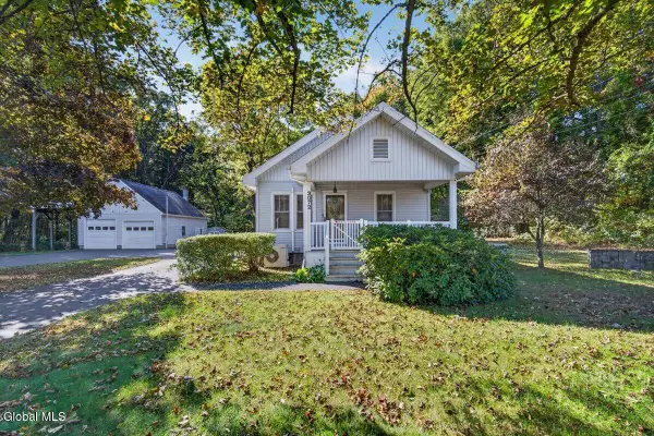 3072 Spawn Road, Schenectady, NY 12303