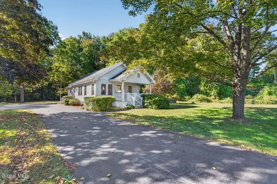 3072 Spawn Road, Schenectady, NY 12303 - #2
