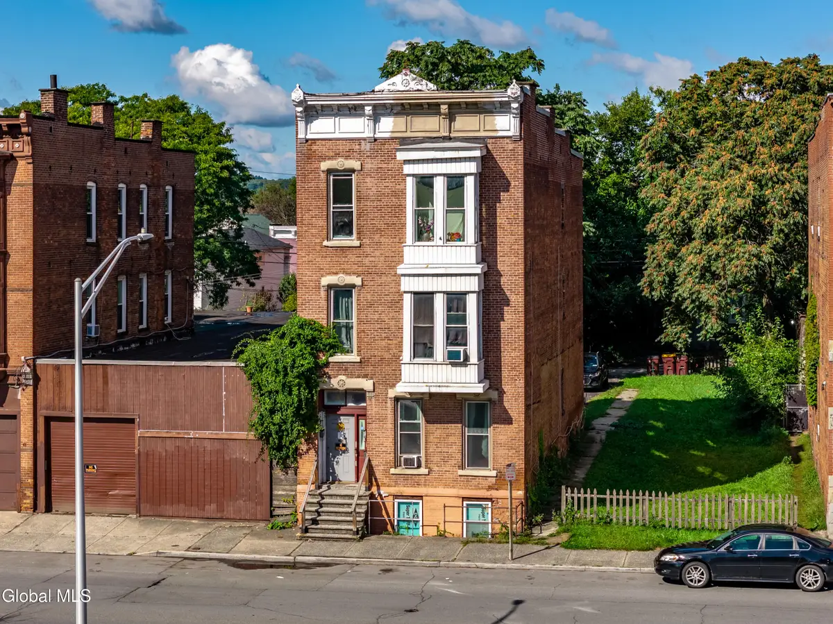 2531 6th Avenue, Troy, NY 12180 - #1
