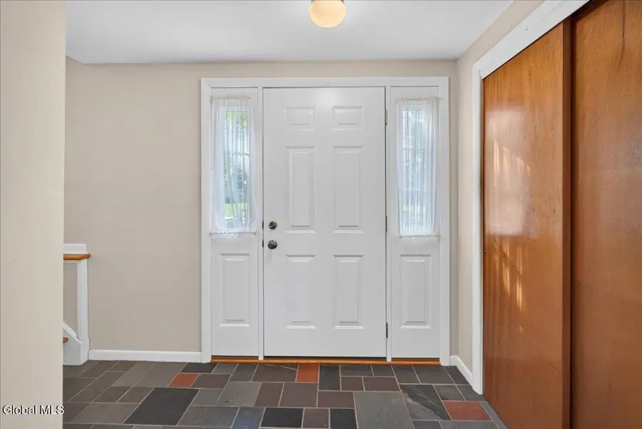 9 Gretel Terrace, Ballston Lake, NY 12019 - #2