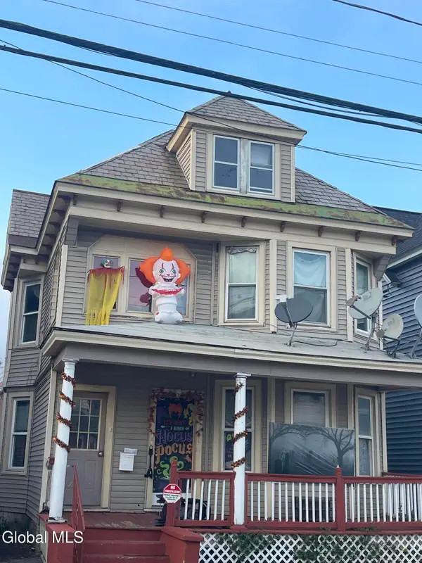23 Robinson Street, Schenectady, NY 12304