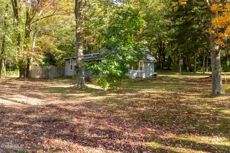 82 Log Woods Road, Troy, NY 12180 - #2