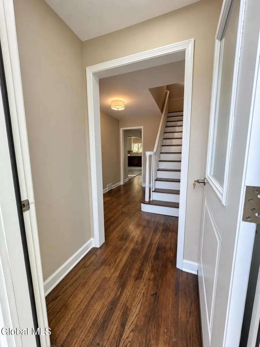 6 Alflo Circle, Glenville, NY 12302 - #3