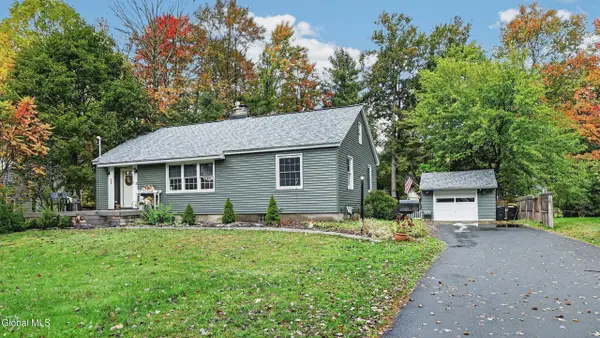 11 Ellen Lane, Glenville, NY 12302