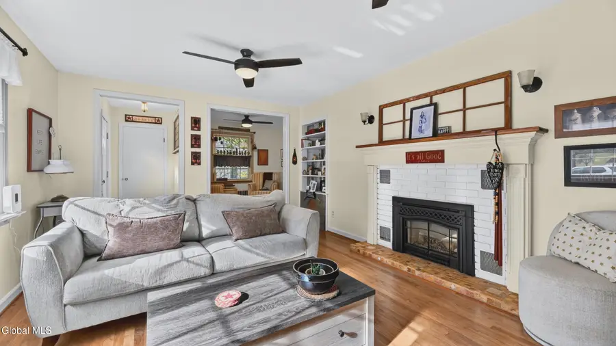 11 Ellen Lane, Glenville, NY 12302 - #3