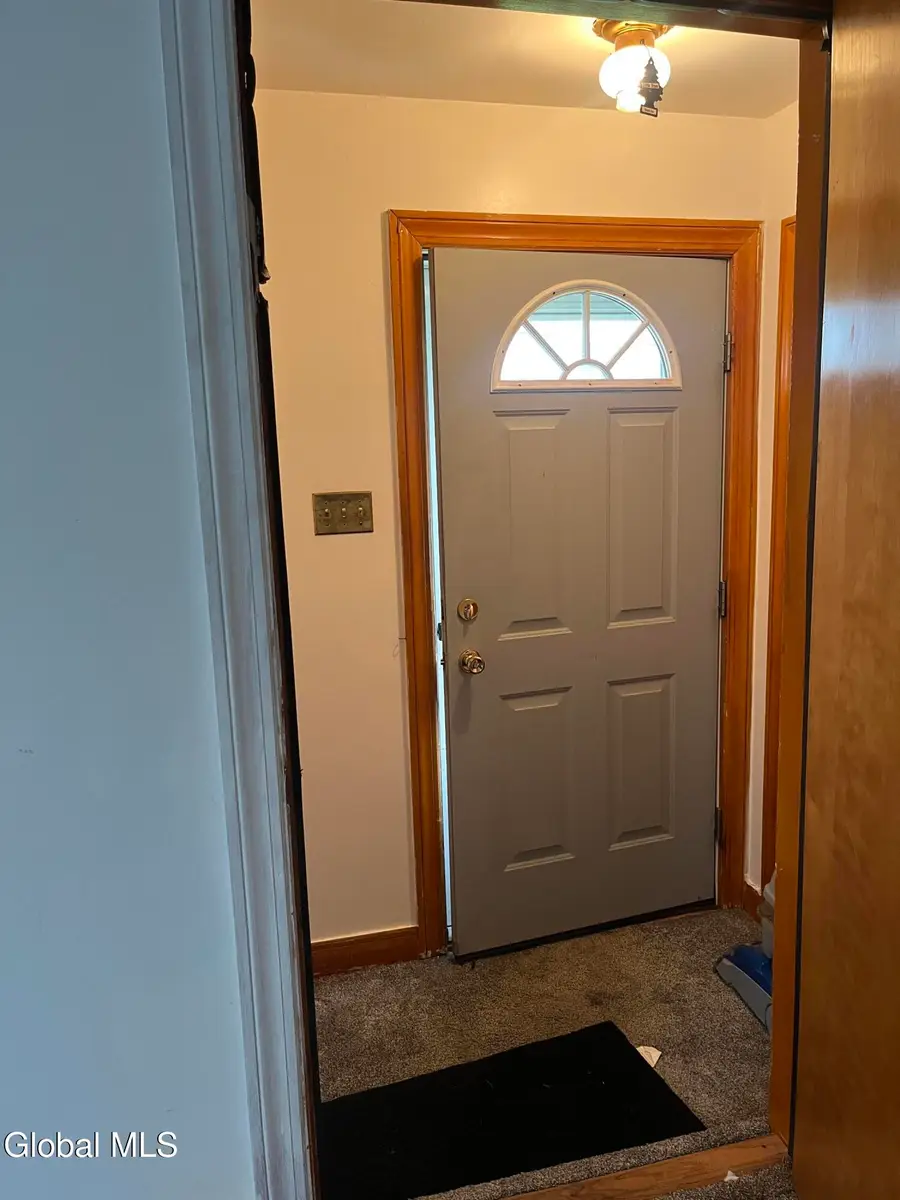1063 Raymond Street, Schenectady, NY 12308 - #2