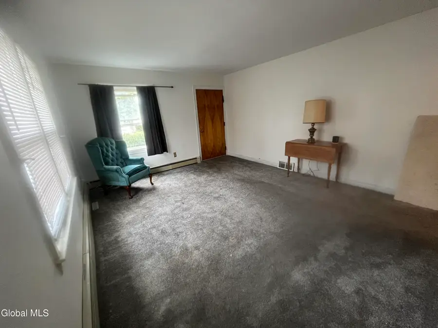 1063 Raymond Street, Schenectady, NY 12308 - #3