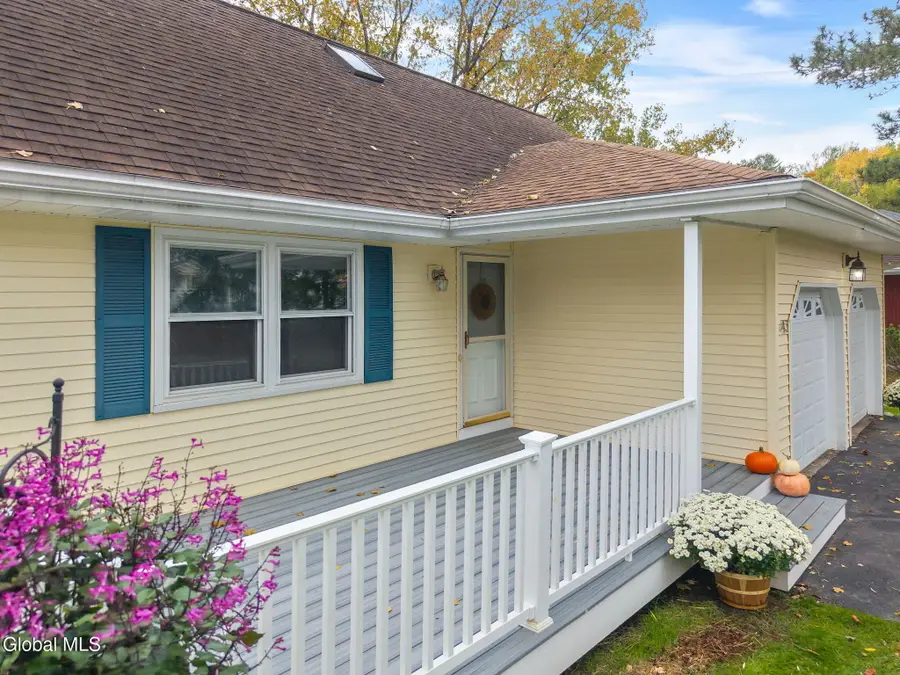 43 Par Circle, Albany, NY 12208 - #2