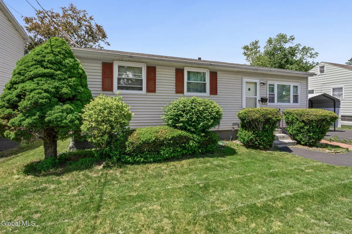 327 Manchester Road, Schenectady, NY 12304 - #1