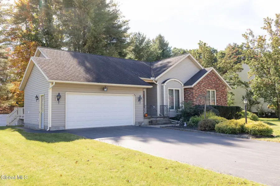 273 Autumn Run, Rotterdam, NY 12306 - #2