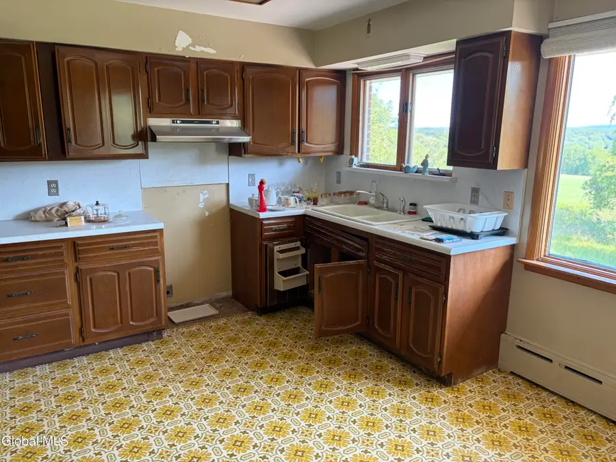 23 Catallo Drive, Waterford, NY 12188 - #2