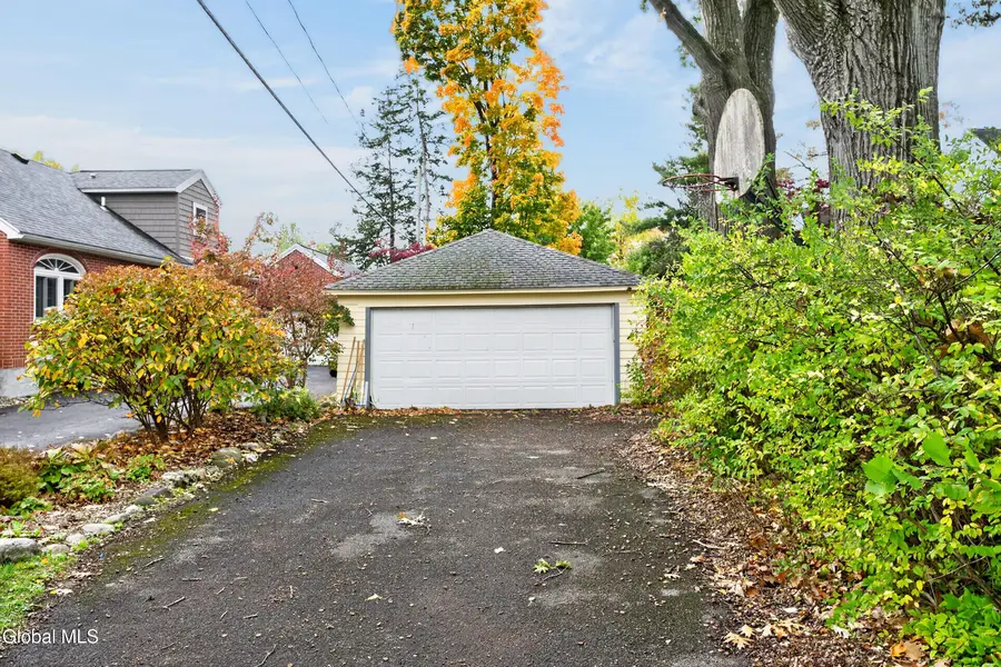 1324 Regent Street, Niskayuna, NY 12309 - #3