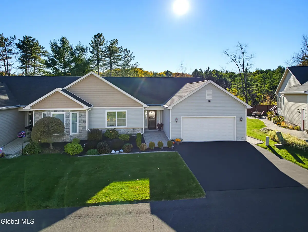 14 Pebble Court, Slingerlands, NY 12159 - #1